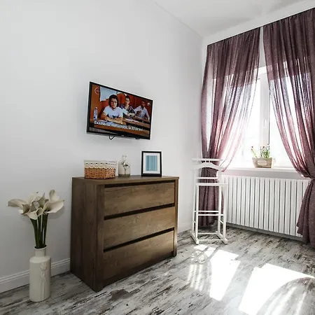100 Sqm Luxury Apartment, Unirii Square Apartment *