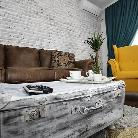 100 Sqm Luxury Apartment, Unirii Square