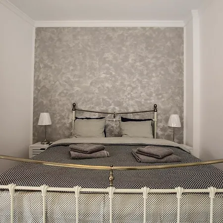 100 Sqm Luxury Apartment, Unirii Square Apartament *