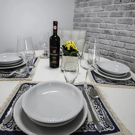 100 Sqm Luxury Apartment, Unirii Square Apartment