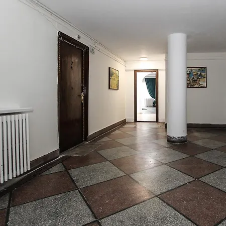 Apartament 100 Sqm Luxury Apartment, Unirii Square Bukareszt